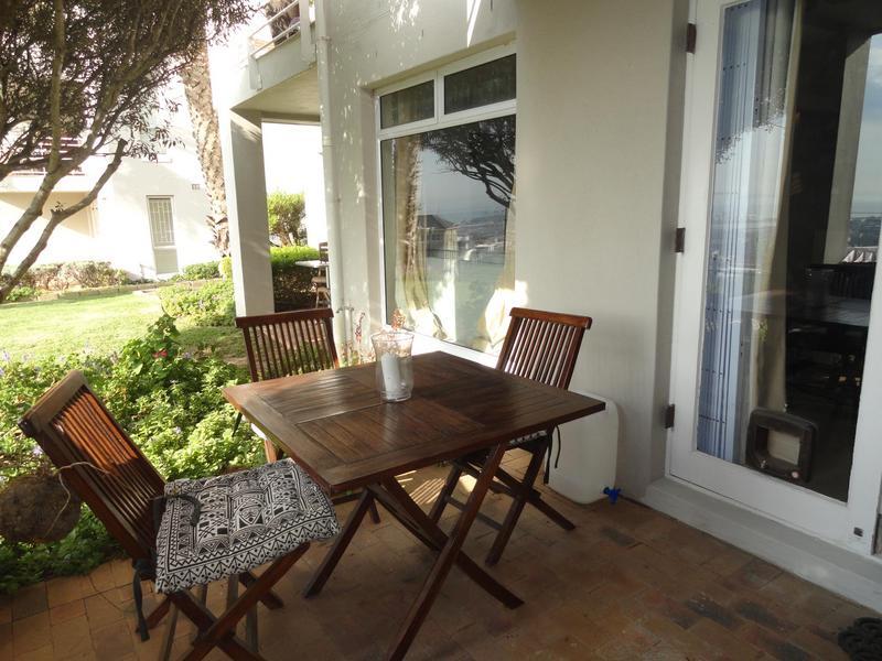 To Let 1 Bedroom Property for Rent in Vredehoek Western Cape